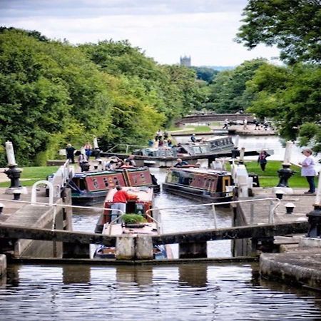 Fergies Canal Side Cottage ウォリック エクステリア 写真