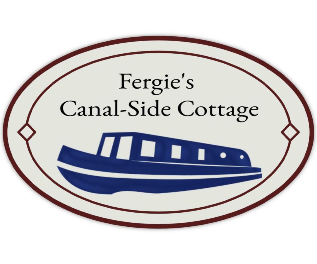 Fergies Canal Side Cottage ウォリック エクステリア 写真