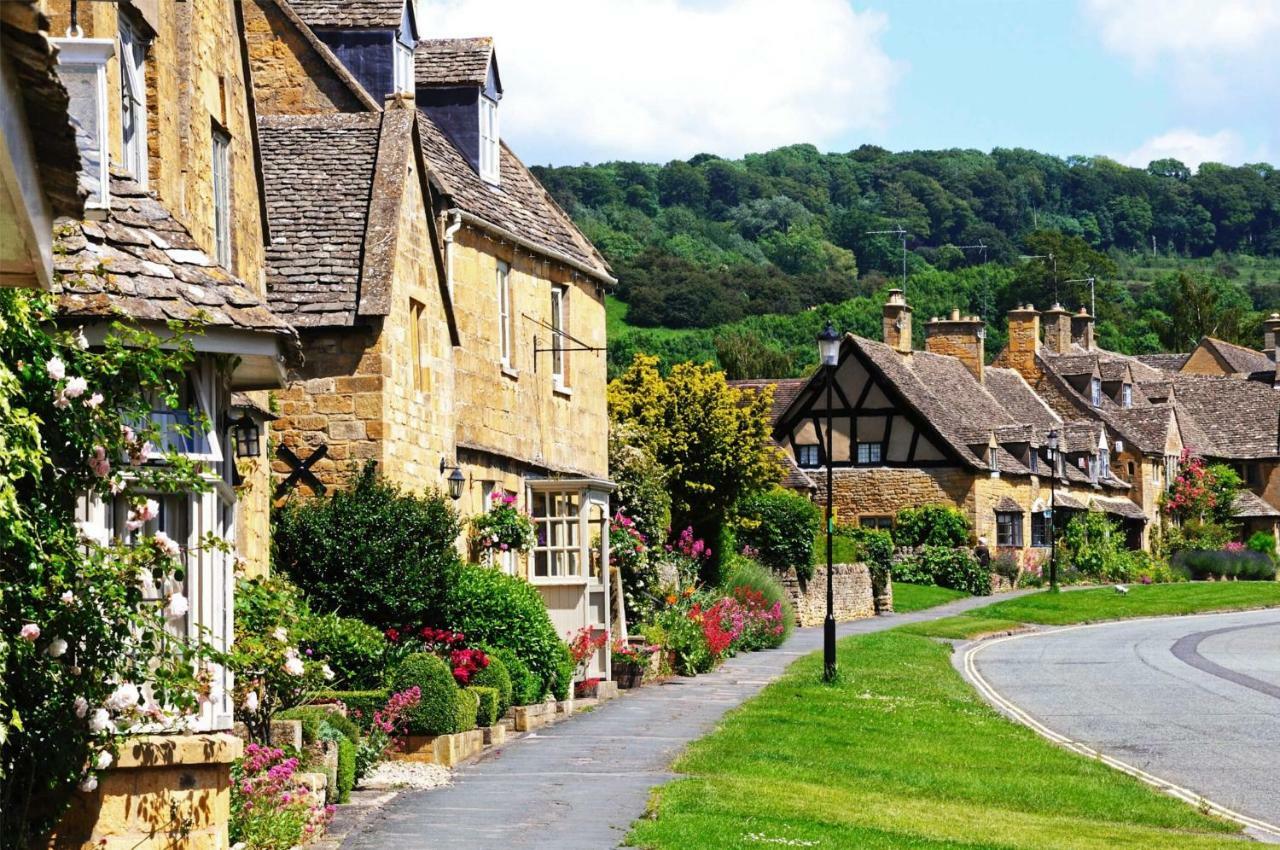 Fergies Canal Side Cottage ウォリック エクステリア 写真
